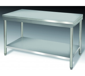 Table inox dim: 1500x700 ouverte centrale avec étagère basse